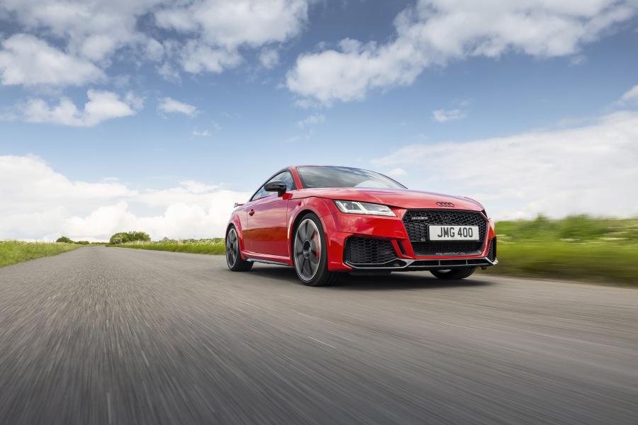  Audi TT RS Coupe (8S) 2019 года  (UK) (фото 22 из 36)